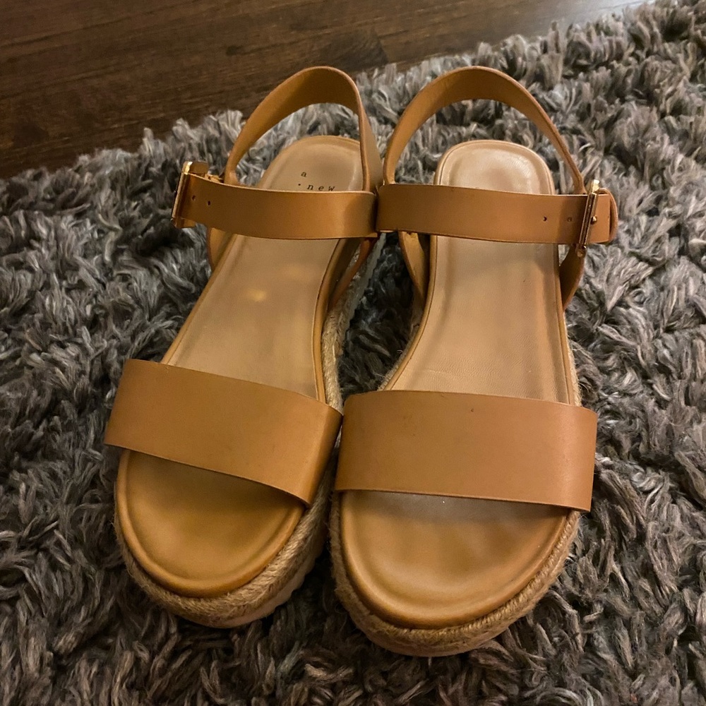 Tan Platform sandals size 6.5